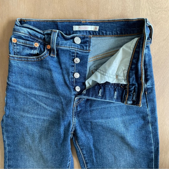 Levi’s Wedgie Straight Button Fly Blue Jeans - Picture 3 of 9